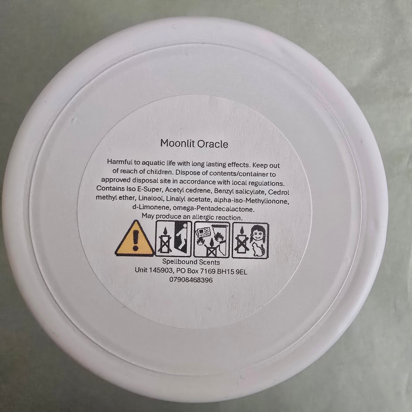 Moonlit Oracle Fragrance Oil Candle – Pear, Soft Florals & Mystic Amber