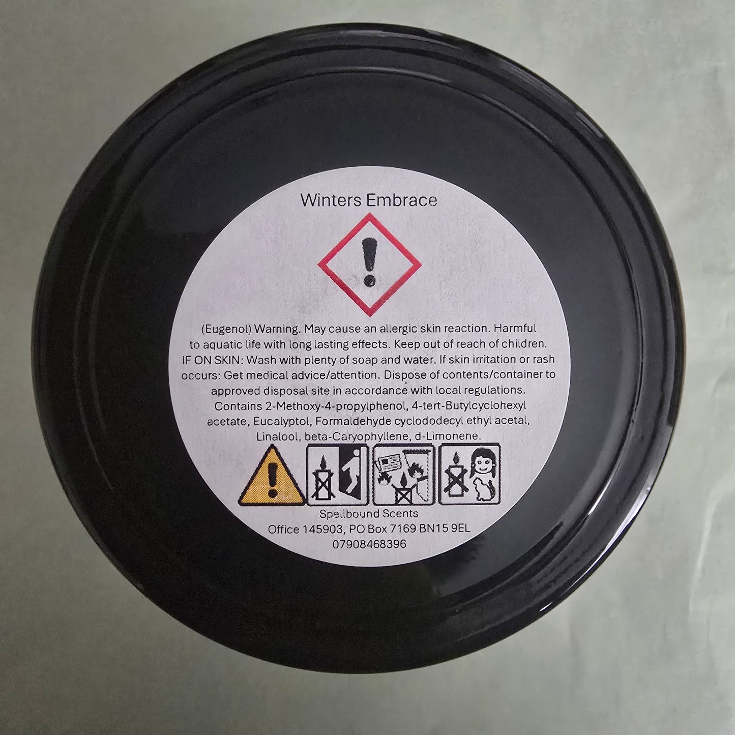 Winter’s Embrace Candle – Raspberry, Pine, Clove & Caramel