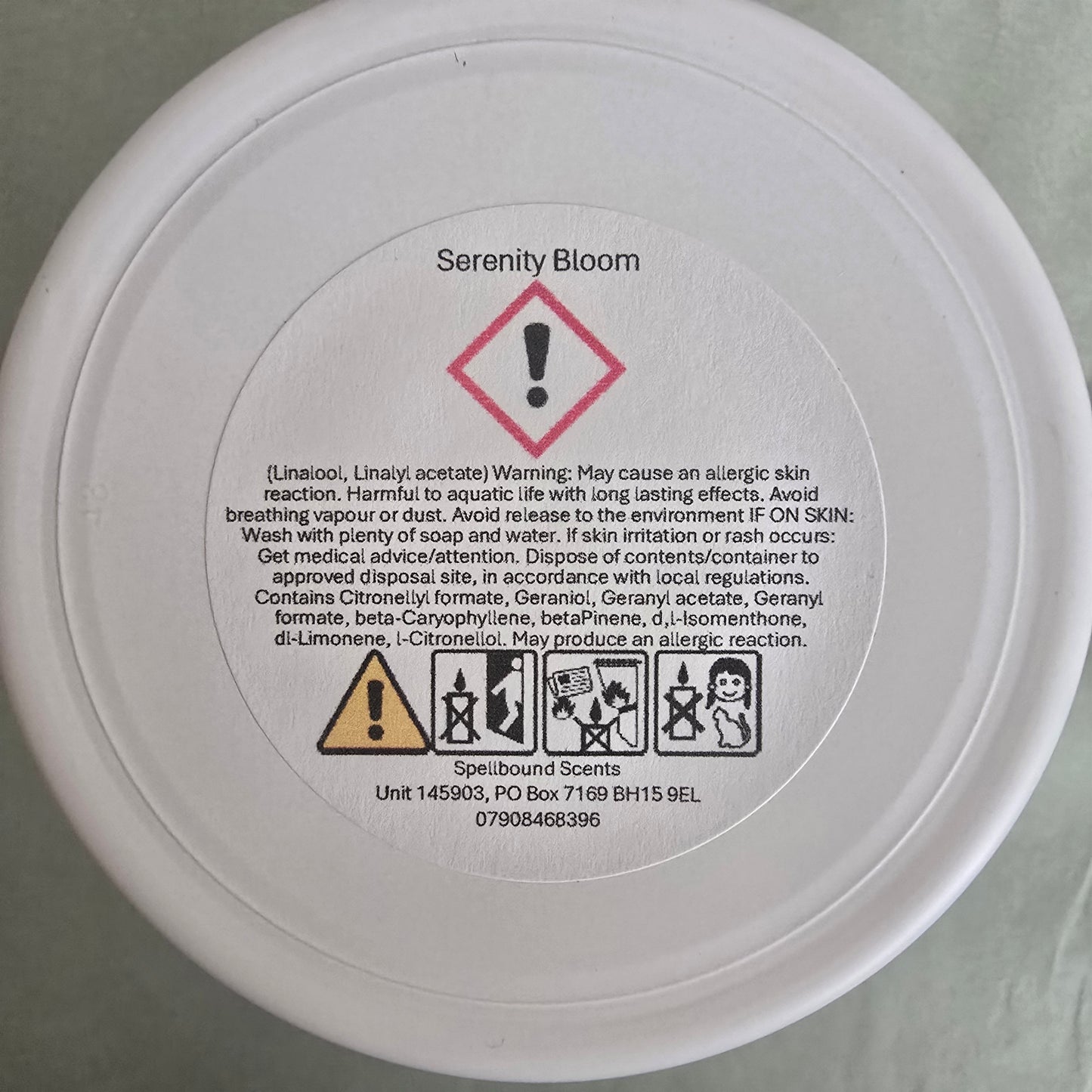 Serenity Bloom – A Candle for Deep Relaxation & Restful Sleep